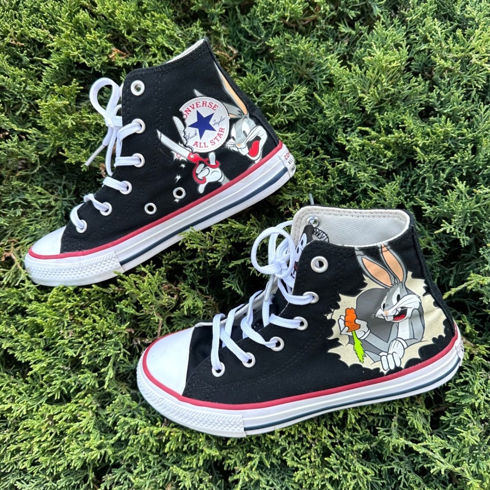 Converse Chuck Taylor Bugs Bunny 80th Anniversary High Top Sneakers Kids Size 1 - Picture 3 of 13